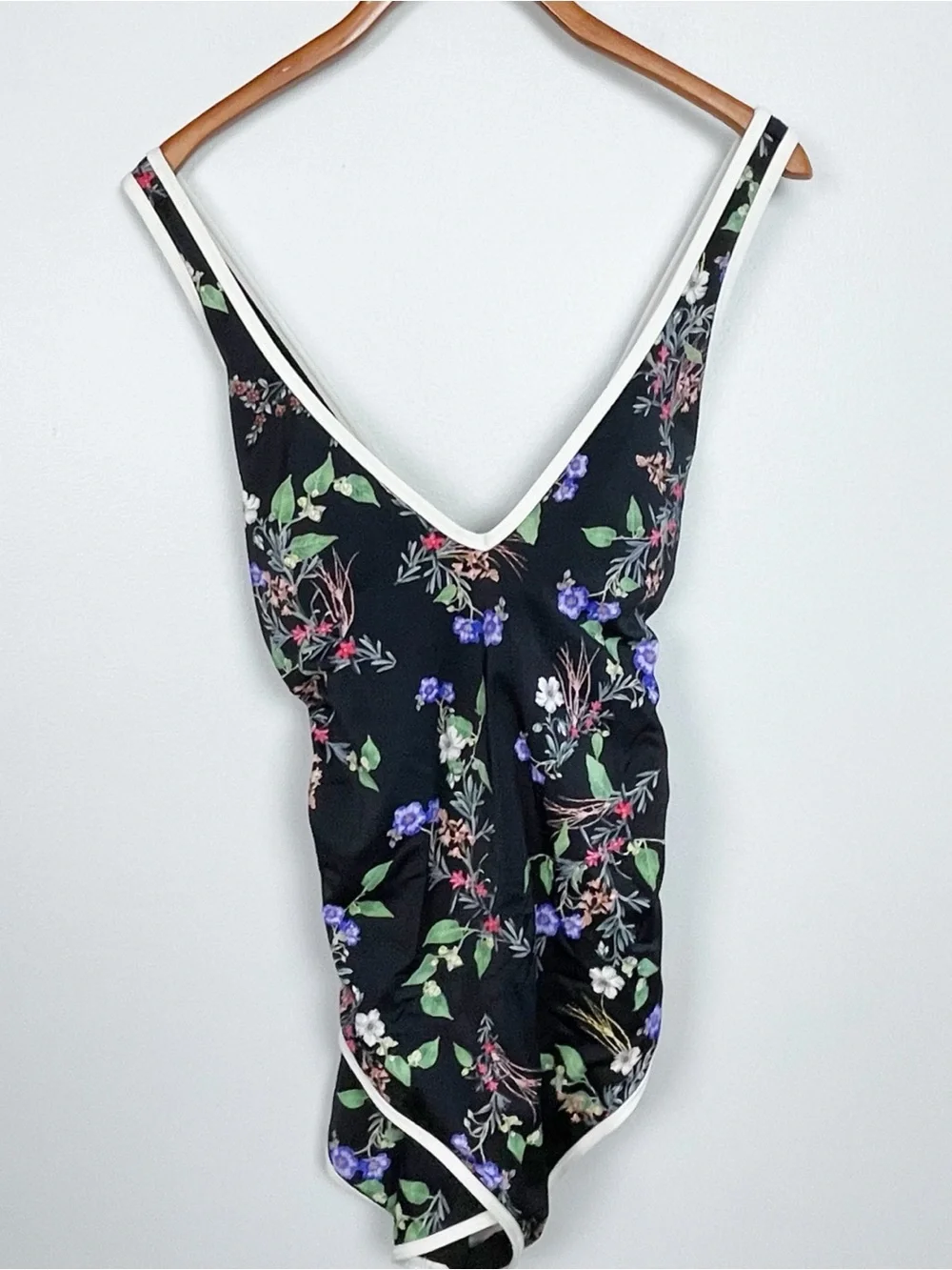 Athleta Floral Open-Back One-Piece Swimsuit – XL